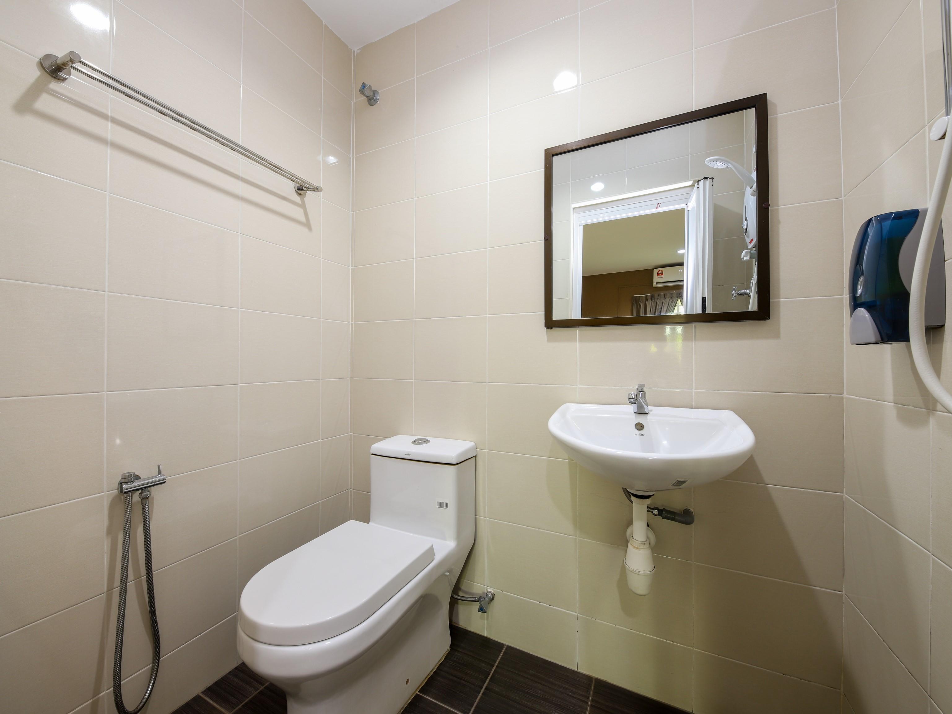 Oyo 89839 Riaz Hotel Malacca Екстер'єр фото
