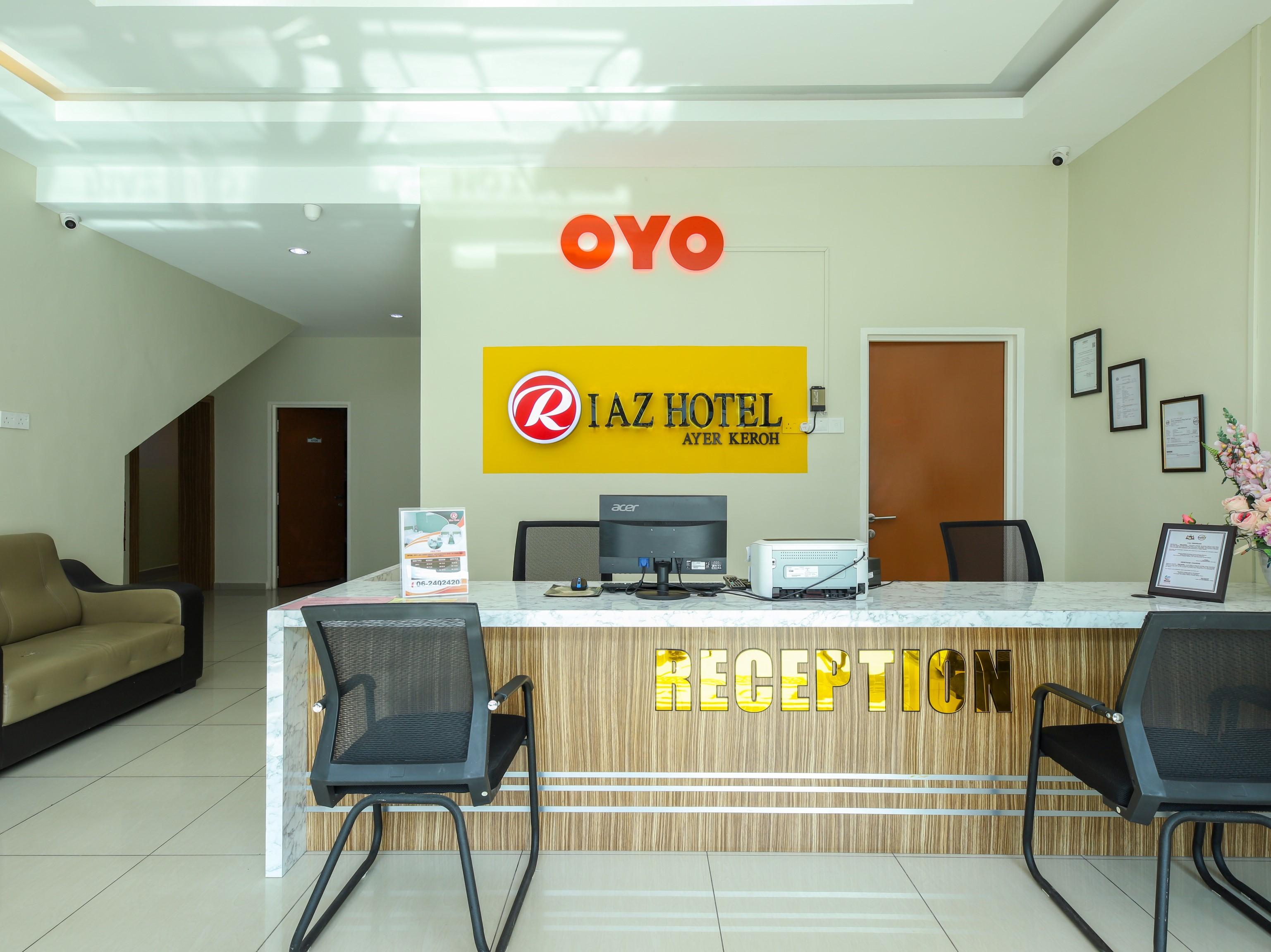 Oyo 89839 Riaz Hotel Malacca Екстер'єр фото
