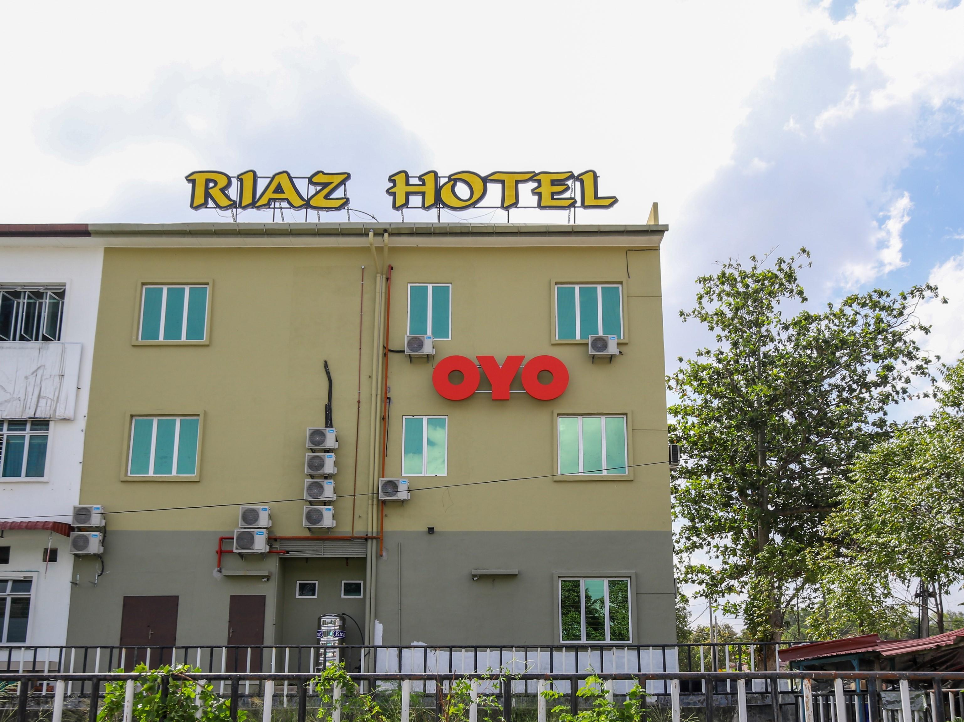 Oyo 89839 Riaz Hotel Malacca Екстер'єр фото
