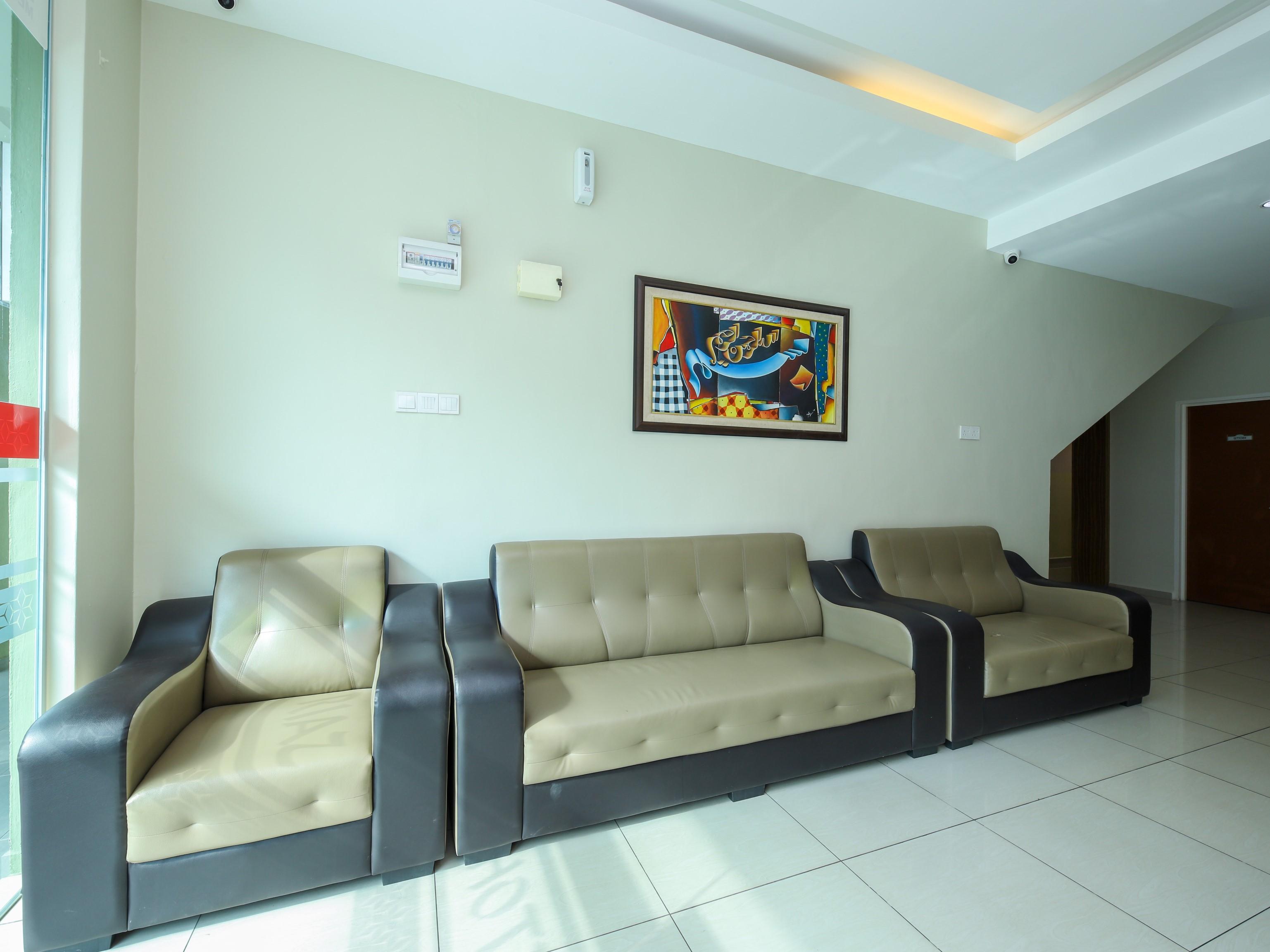Oyo 89839 Riaz Hotel Malacca Екстер'єр фото