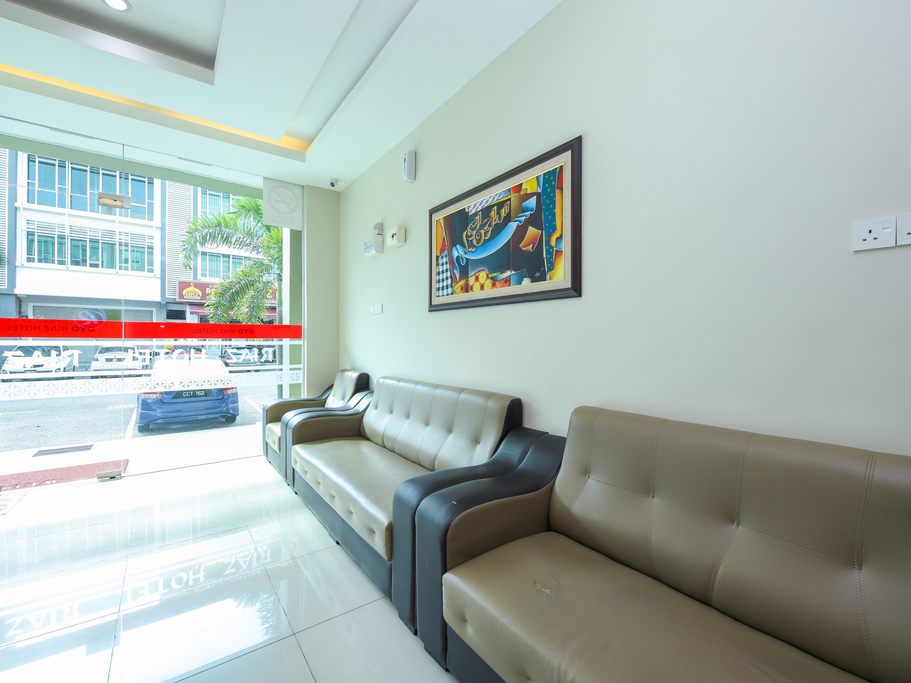 Oyo 89839 Riaz Hotel Malacca Екстер'єр фото
